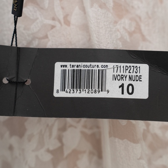 TERANI. Two Piece Halter Lacy Patterend Prom High Low Ball Gown - Picture 10 of 16